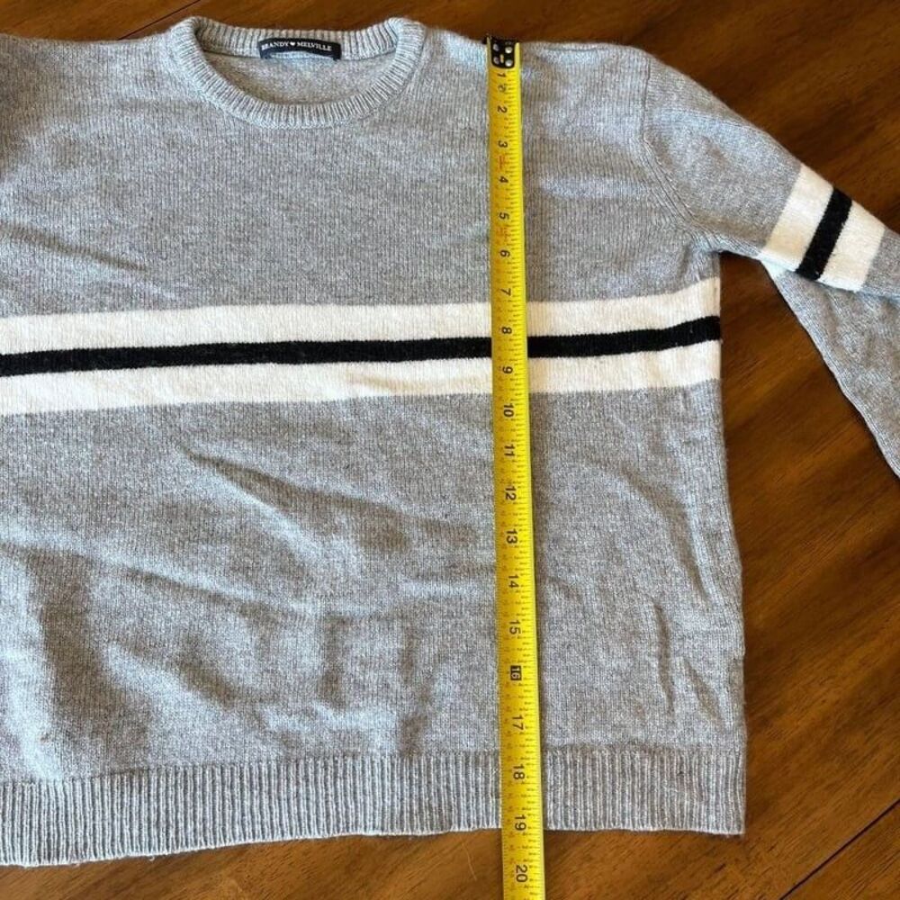 Brandy Melville Grey and White Striped Long Sleeve Sweater One Size - Picture 9 of 9